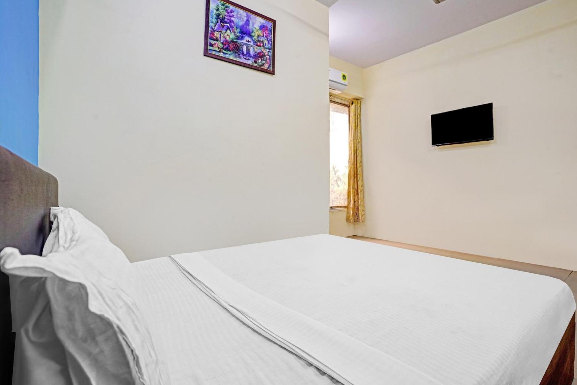 Hotel O Nova Rooms Surat Exterior foto